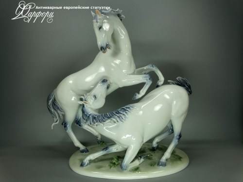 Купить фарфоровую статуэтку Rosenthal Играющие лошади